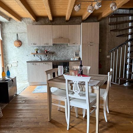 Stone House: Fairytale Flat With Magic Lake View Беллано Экстерьер фото